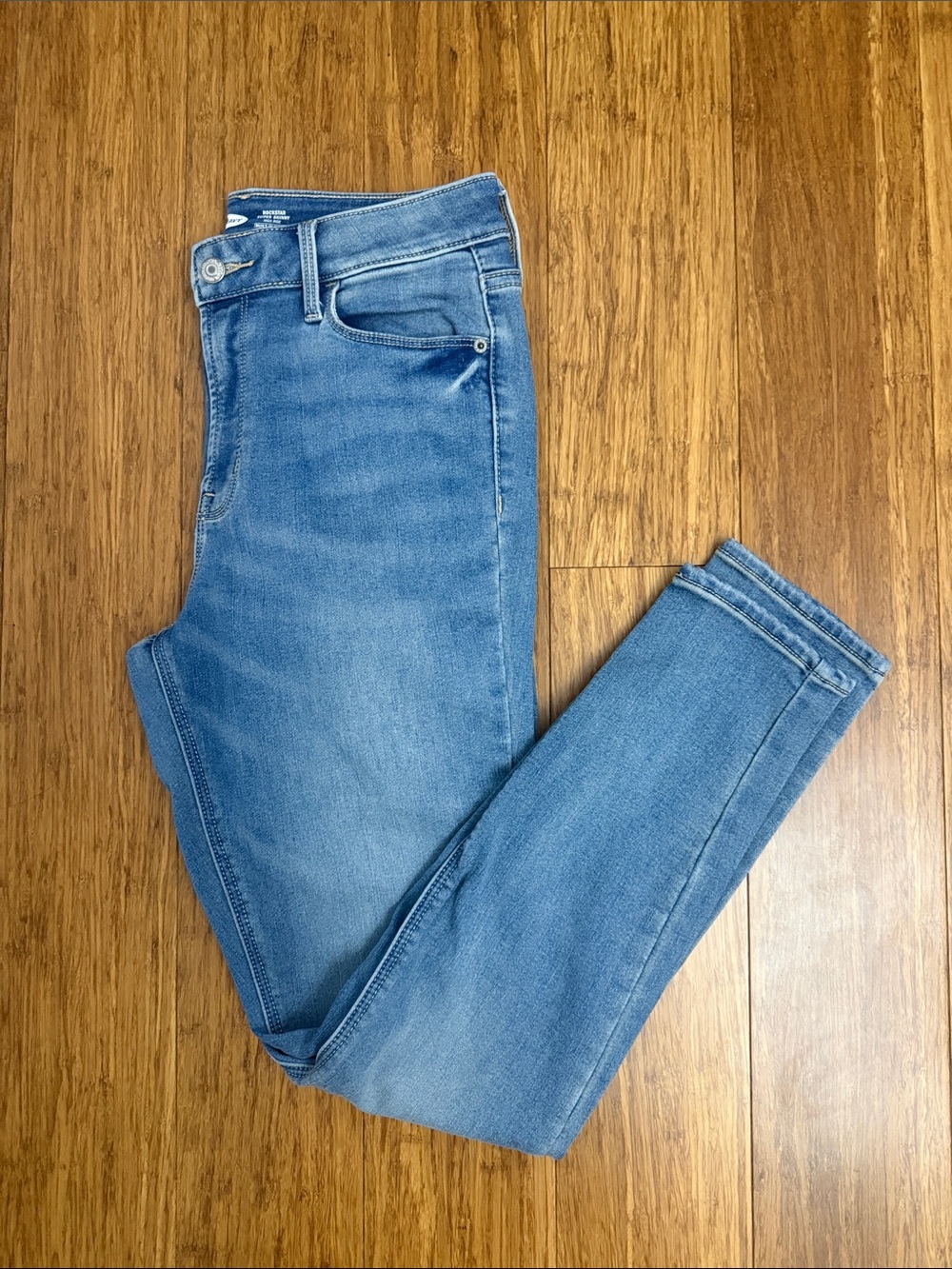 Old Navy Rockstar Built-In-Warm Skinny Jean